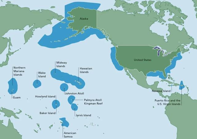 美国版世界地图，一张以美国为中心的世界地图（呈直线规则布局的美国地图）