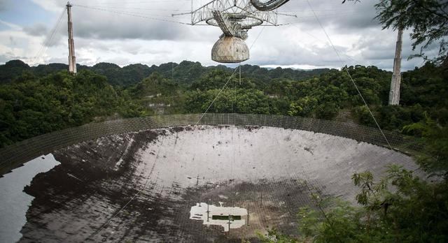 阿雷西博望远镜，目前全世界最大最新的望远镜