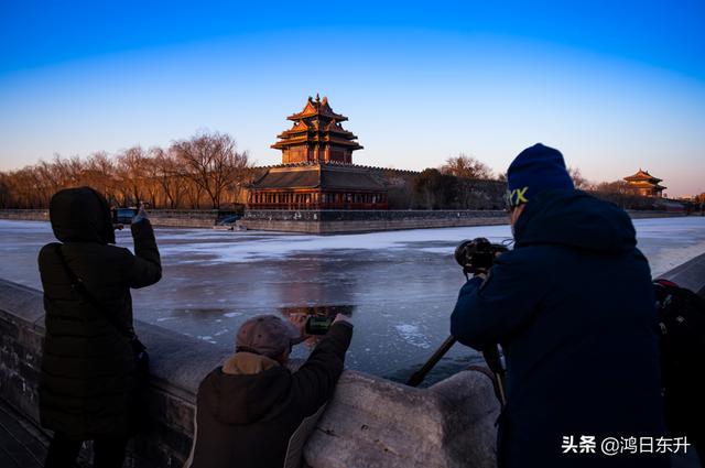 复古情怀胶片相机满满的仪式感，九款实用仿拍立得胶片感APP大测评