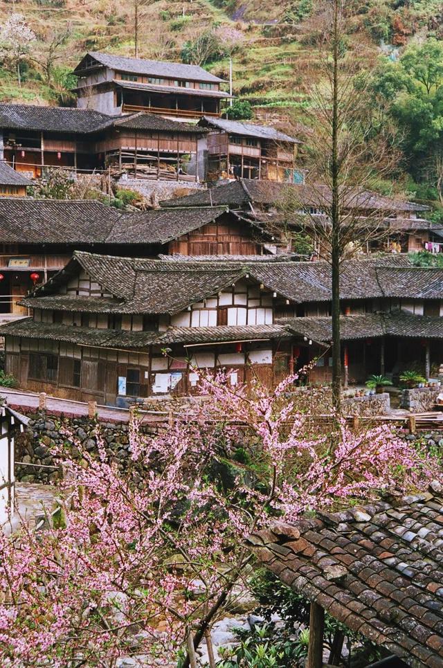 七律春诗十五首，七律～春集锦<四十九首>