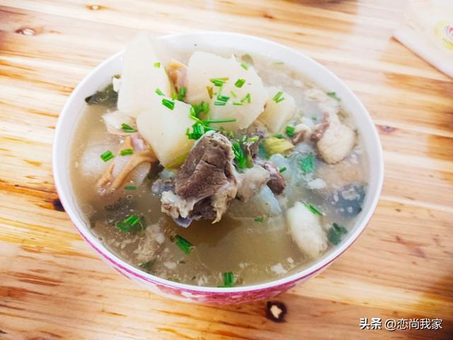 羊肉配什么菜好吃，这个季节吃羊肉配什么菜好吃（羊肉片别总是涮着吃）