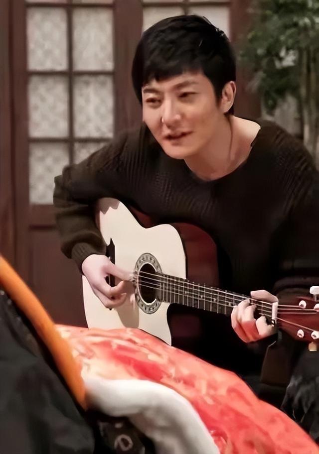 郭京飞和鲍莉儿子，老男孩郭京飞与鲍莉闪婚