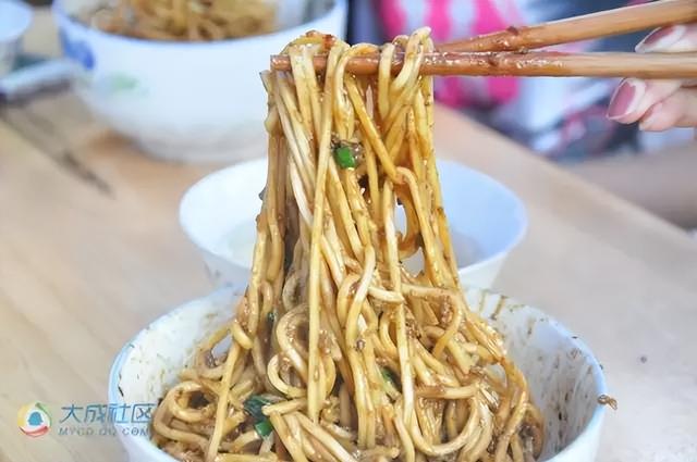 成都市区特色美食攻略，成都本地人私藏美食奉上