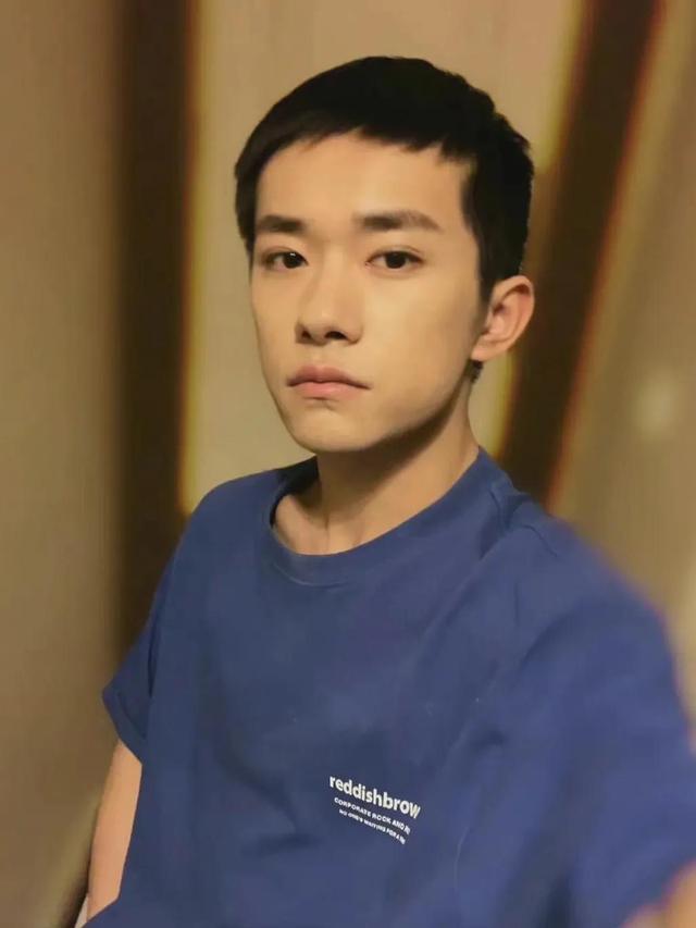 李现和肖战同款发型，杨洋、肖战、王一博…寸头PK