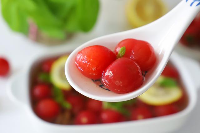 夏天吃啥雪糕最解暑，吃冰棍雪糕不如吃它