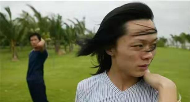 泰国变性真实事件，人妖李二毛为爱情变性