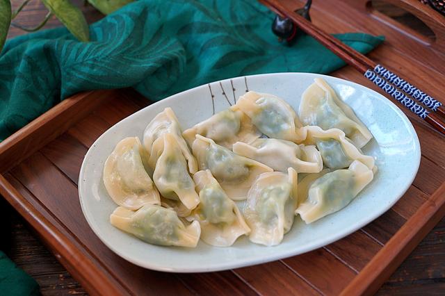 二月二龙抬头中午吃什么好，理发吃“龙食”讨彩头