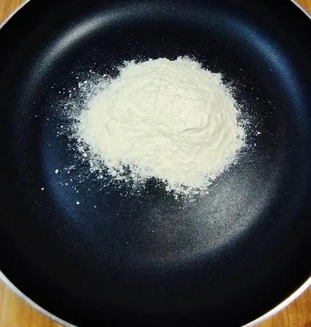 如何在家制作简单的小布丁，详细配方和做法都在这里