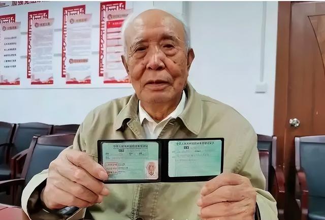 电摩驾驶证怎么考，骑电动摩托车怎么考驾证（考个摩托驾照得多少钱）