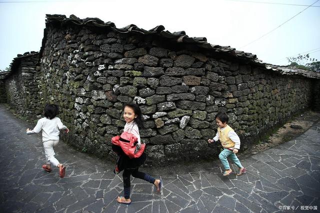海南一日游槟榔谷导游推荐套餐，本地人从来不去的“槟榔谷”值得一游吗