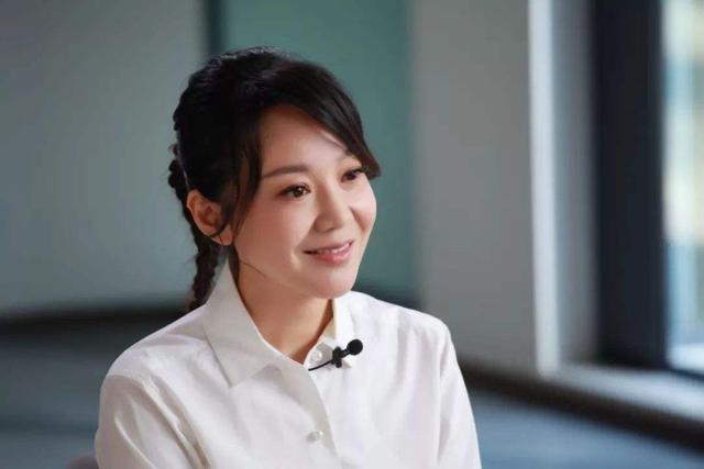 40岁美得让人移不开眼的女明星，这9位40+的“长腿”女星