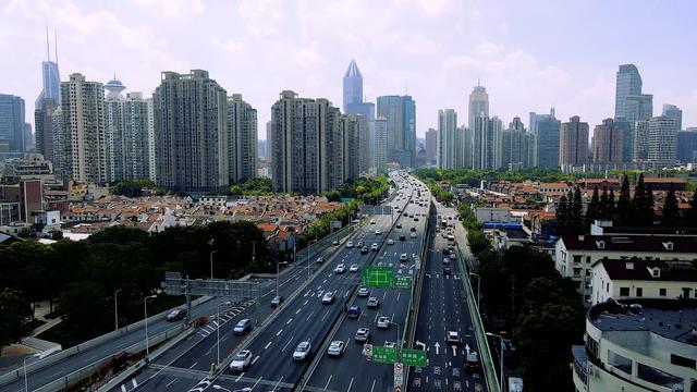 静安闸北合并以什么路为界，为什么是静安区与闸北区合并