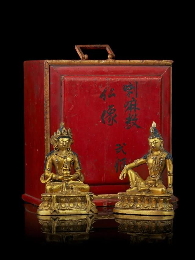 明代藏传佛教上师铜鎏金像，鎏金铜上师像