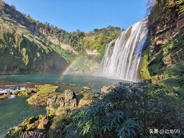 黄果树瀑布简介，贵州的黄果树瀑布简介（因黄果树瀑布而小有名气）