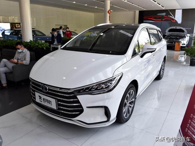 宋max七座混动版外观，突出空间优势三排七座