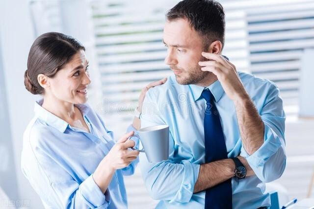  如何安慰抑郁的人，抑郁症患者最难受时如何安慰（学会4个开导方法）