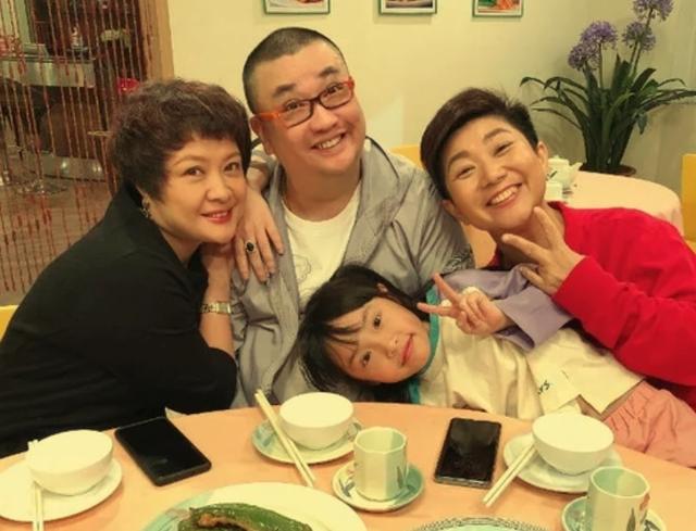 广东相声演员黄俊英，黄俊英从艺七十周年系列专题片今日上线