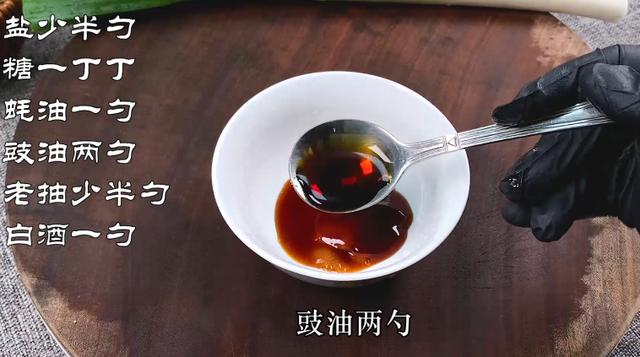 酸菜肥肠的做法，酸菜焖肥肠做法