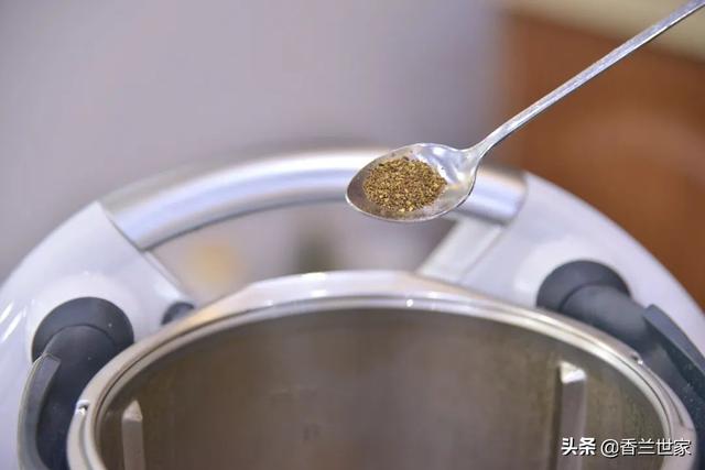 酥脆麻辣兰花豆的做法，这菜蛋白含量比黄豆高