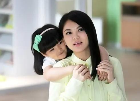 李湘到底离婚了没有，李湘和王岳伦就彻底放飞自我