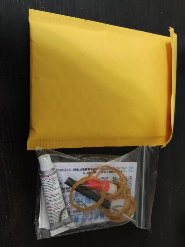 小米手机换电池，小米8怎么换电池官方（某宝80块8000mAh私换电池靠谱吗）