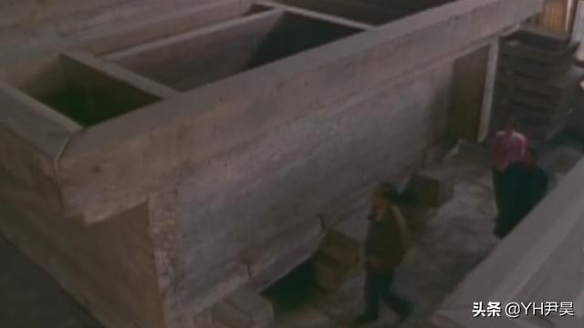 清代古墓发现奇怪女尸，历经百年五官却清晰可见