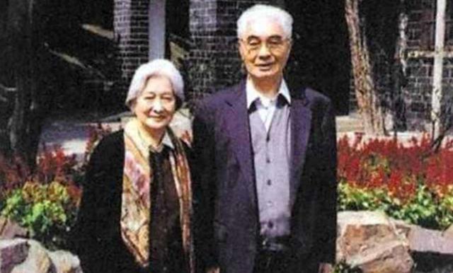 （红色资本家荣毅仁89岁在北京逝世），（红色资本家荣毅仁89岁在北京逝世