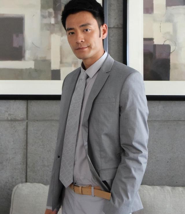 郝蕾和李光洁谁厉害，娶小10岁超模39岁才当上父亲