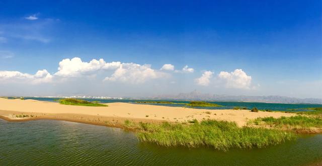 乌兰布和沙漠是我国几大沙漠之一，中国八大沙漠之一乌兰布和治理背后隐忧