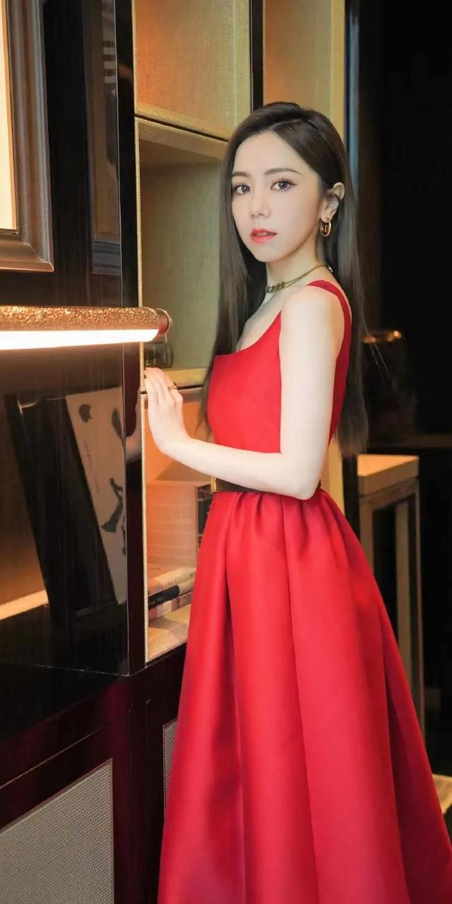 邓紫棋性感照片，邓紫棋写真100张（欣赏邓紫棋来自天堂的魔鬼）