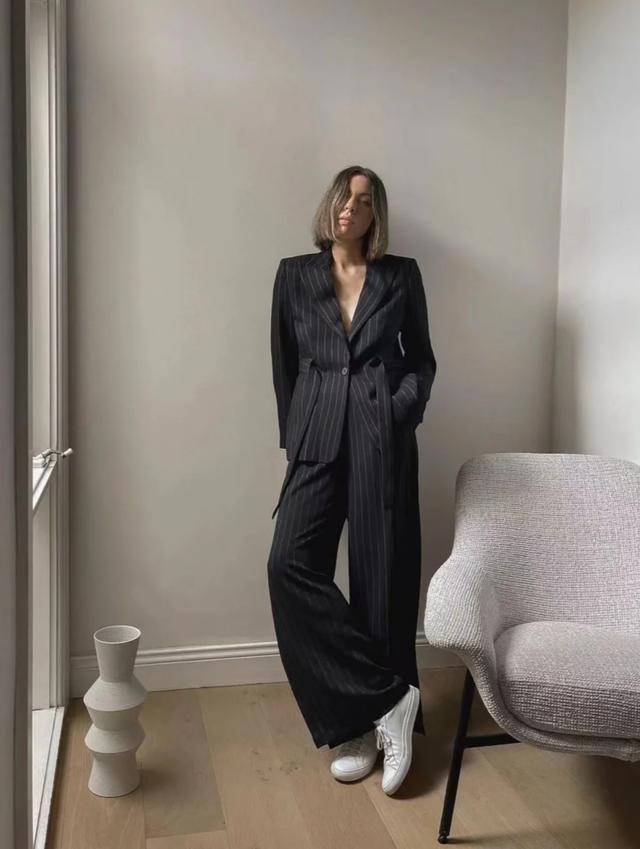 今年流行一种混搭风，混搭风时尚