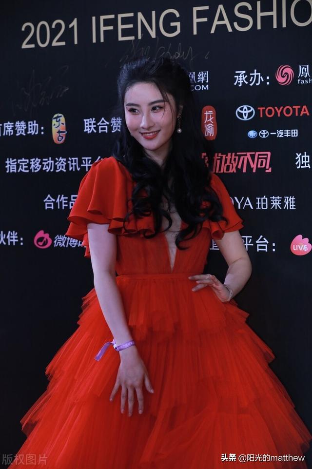 凤凰网时尚频道，从LVMH重启制表师品牌看尊达封神记