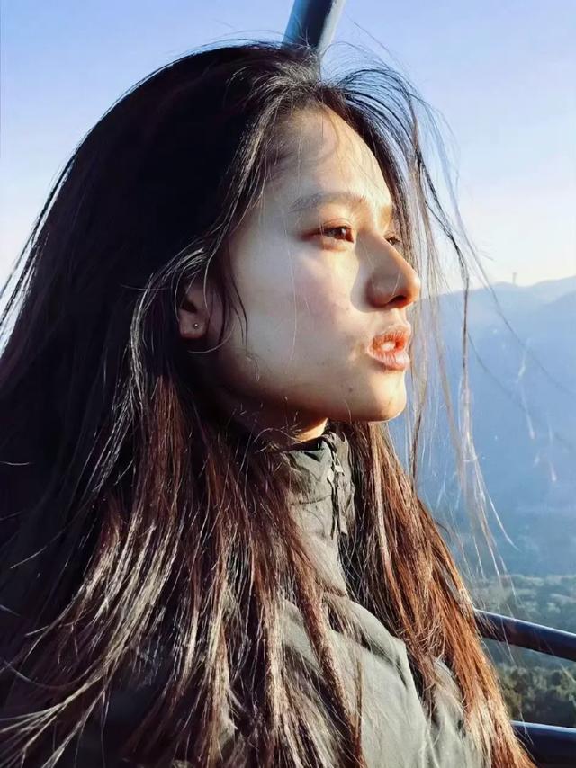 张婧仪宣传照，未来可期张婧仪