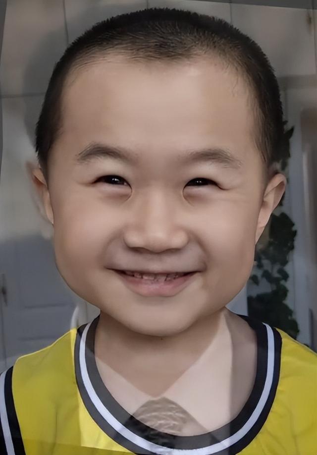 小娃娃惊讶表情包，火遍全网的表情包萌娃