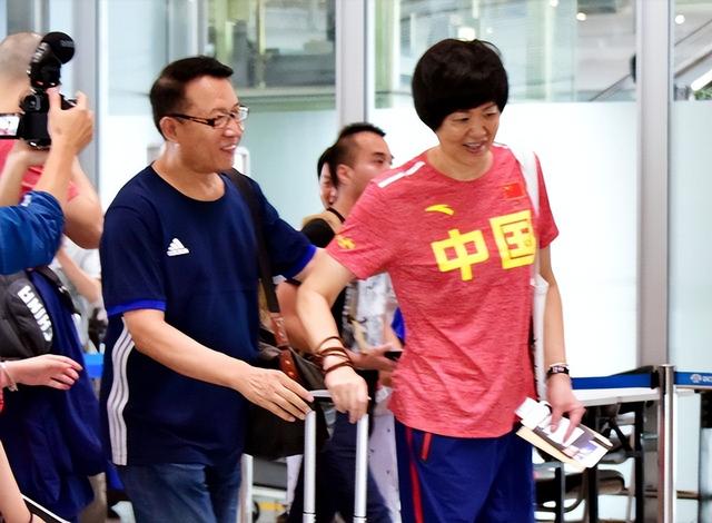 郎平前夫白帆再婚，郎平简历和老公（前夫白帆再婚金融女强人）