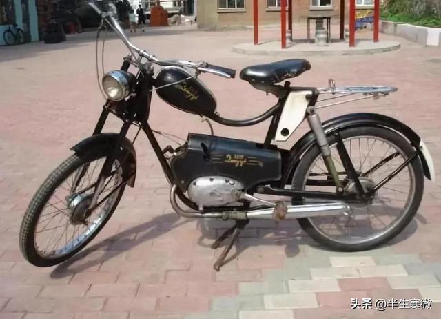 厦门轻骑摩托车，轻骑摩托车种类介绍（轻骑牌15型摩托车送电报的摩托车）