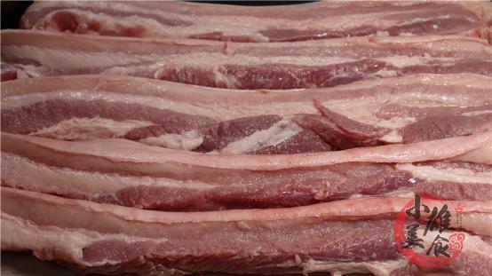 腌腊肉的制作方法及用料（腌腊肉盐和调料比例是多少）