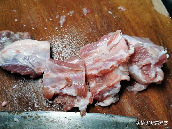 菠萝排骨家常做法广东，港式菠萝排骨的做法