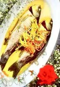 长阳清江生态鱼，长阳清江野生鱼群结队嬉戏