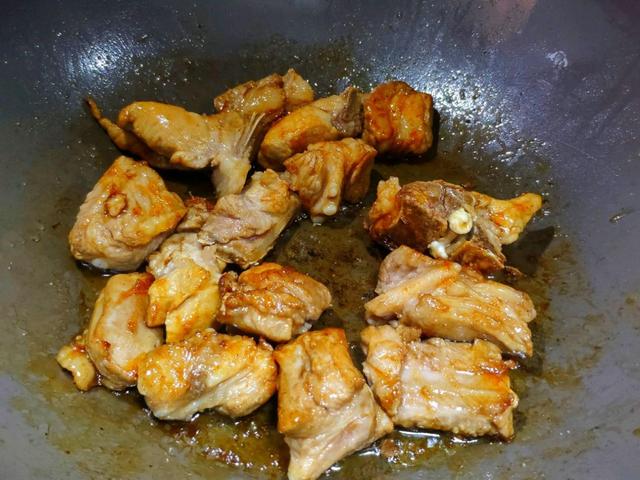 红烧排骨的做法最简单，红烧排骨懒人做法简单易学又好吃