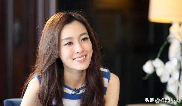 马思纯高考成绩，十位高考考100多分的明星（文化水平低就不要装）