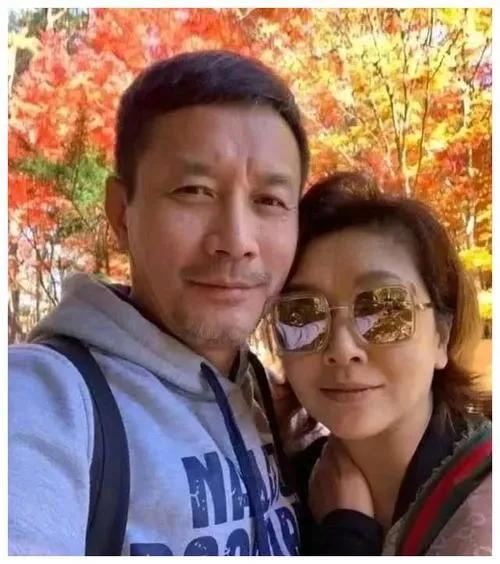 能娶到江珊全靠她女儿支持，演员江珊田小洁近况