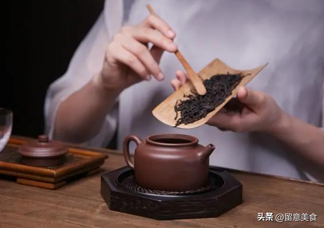 10种茶的冲泡方法，泡茶直接倒热水