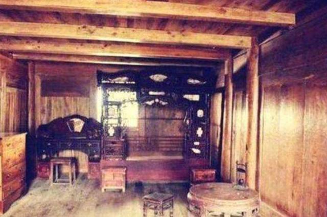 老农有座祖传金丝楠木屋，湖北一金丝楠木屋估值8亿