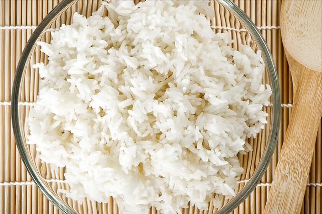 米饭怎么煮才好吃不腻，煮米饭不只用清水