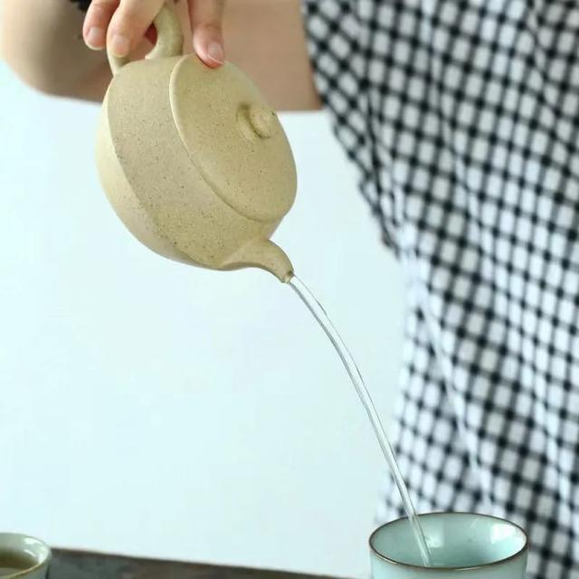 紫泥适合泡什么茶，紫砂壶不同泥料适合泡什么茶
