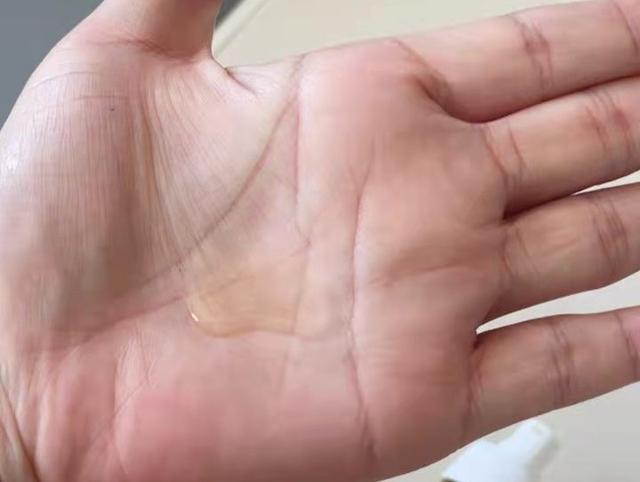 婴儿抚触油用什么好，抚触油有必要买吗