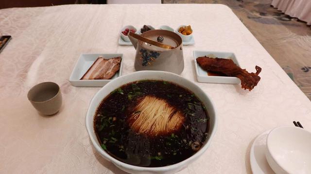 苏州最好吃的焖面在哪里，苏州本地人经常会去吃的一家面馆