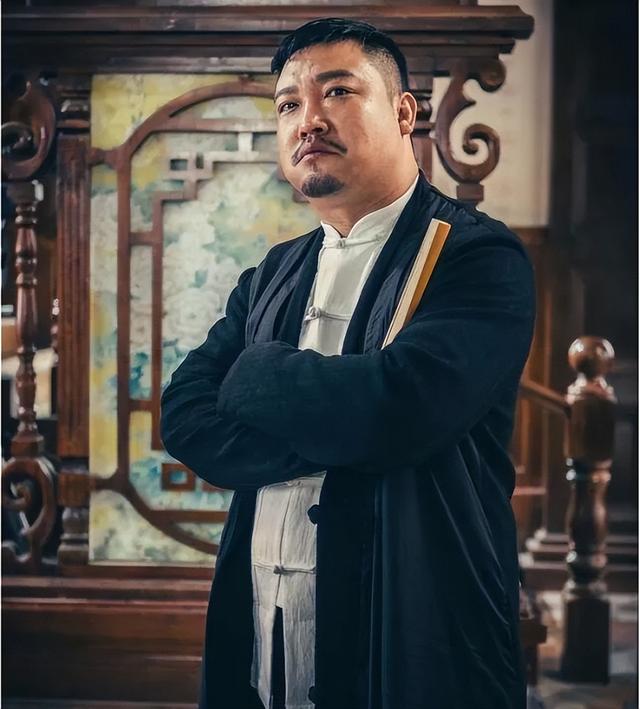 欢乐喜剧人贾冰近况，41岁演“财神爷”