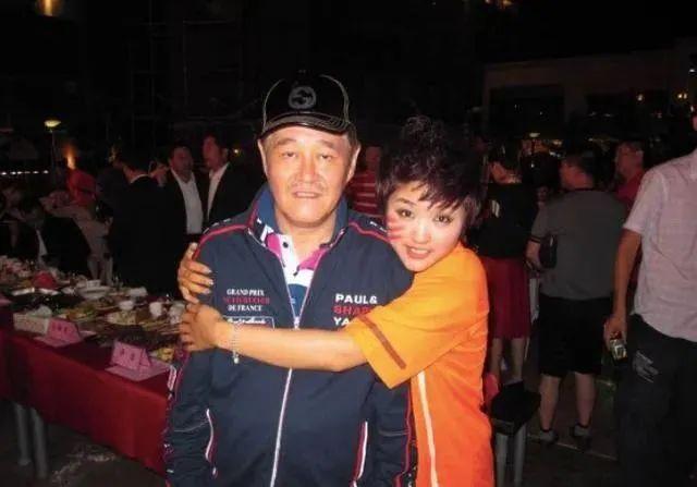 关婷娜与赵本山，赵本山与关婷娜有什么关系